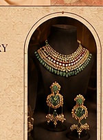 Temple Pearl Set